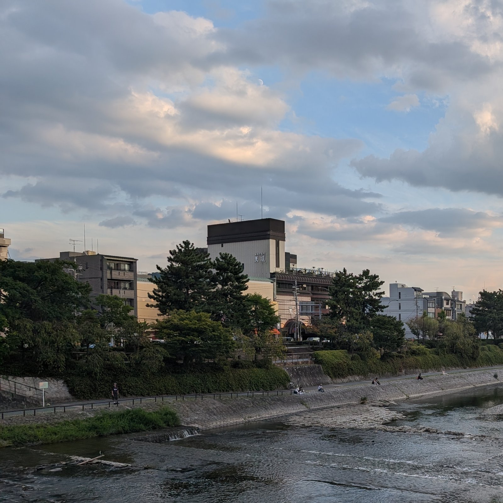 夕方の鴨川