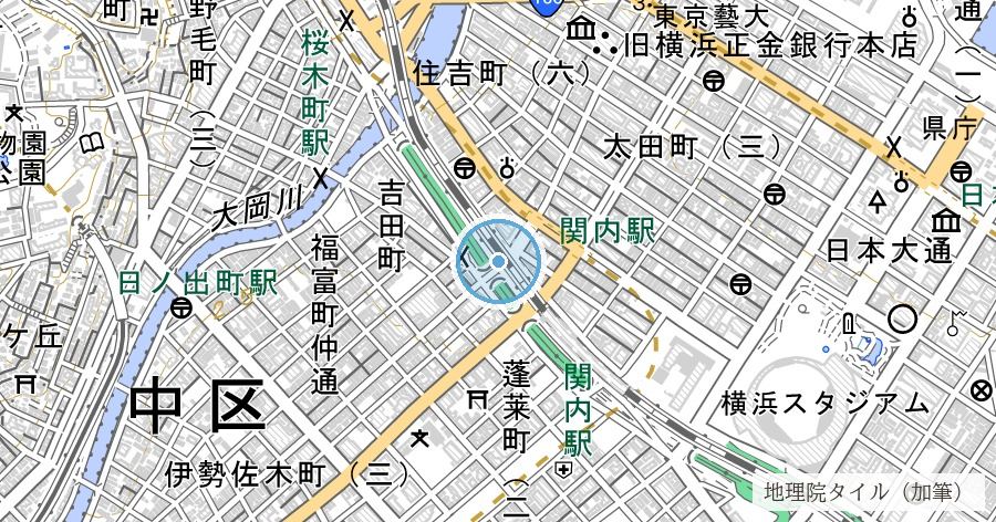 派大岡川の跡（関内と関外を分けた川と、その上に重なった高速道路）の位置を示す地図