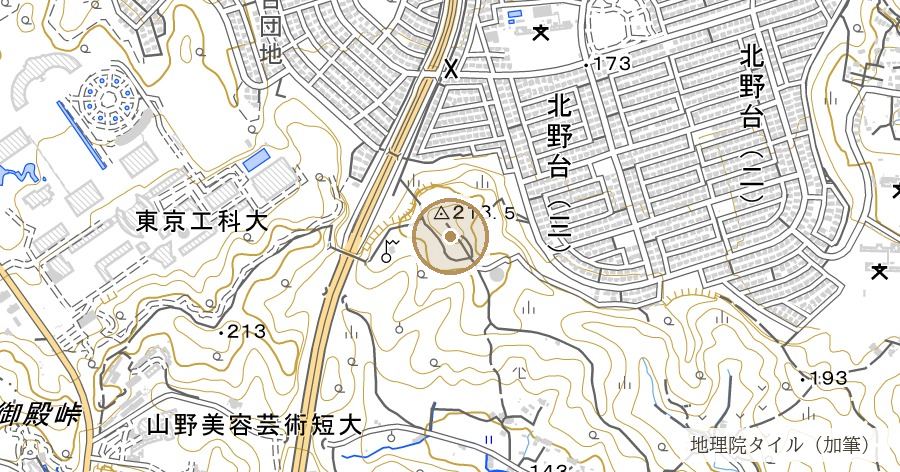 道了堂跡（明治7年、鑓水の生糸商人が絹の道の峠に建てたお堂）の位置を示す地図