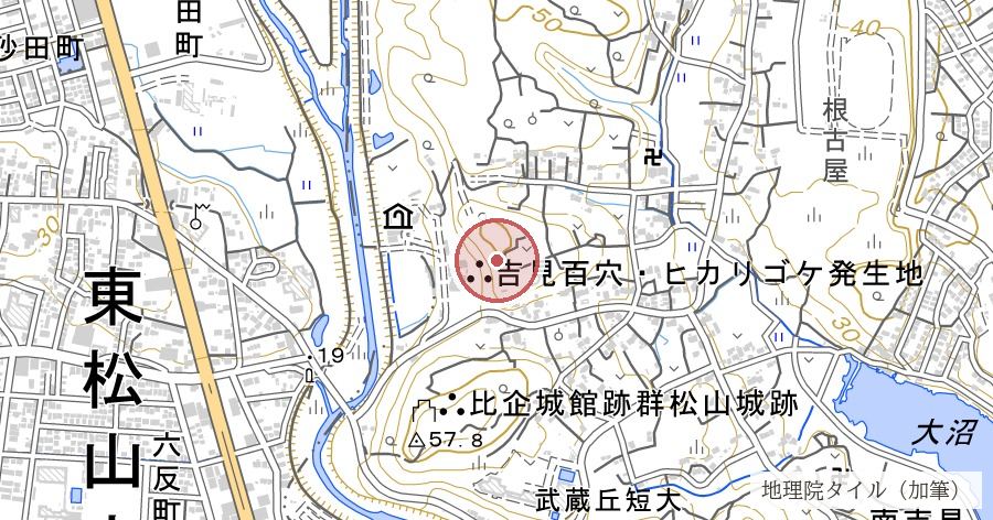 吉見百穴（古墳時代末の横穴墓219基と、戦争末期の地下軍需工場）の位置を示す地図